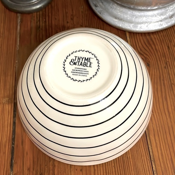New Thyme And Table Large Soup or Serving Bowl Lines - Picture 2 of 5